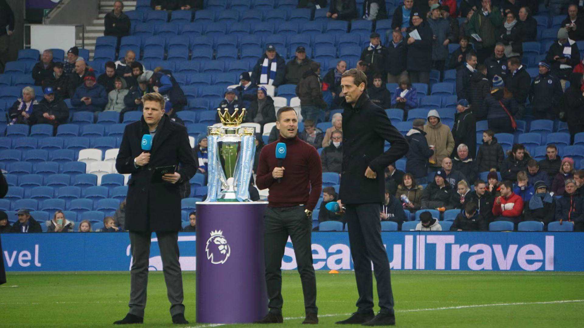 洛有着异曲 洛有着异曲